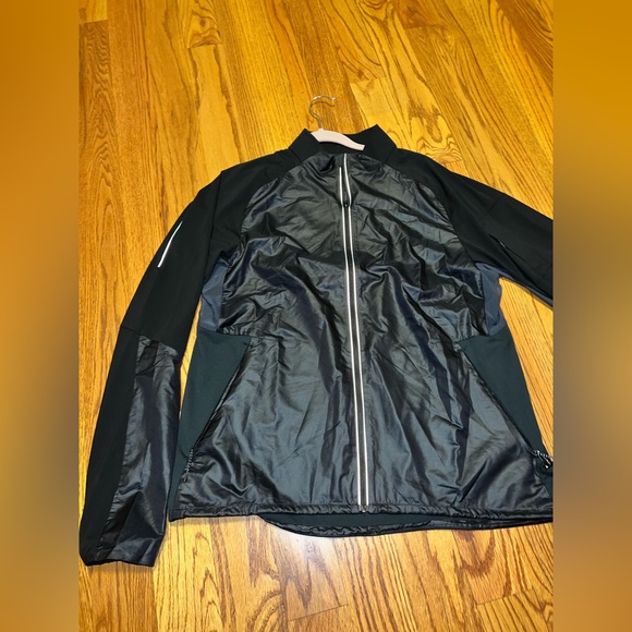 LuLu Lemon Fast & Free High Performance Jacket - Picture 7 of 12